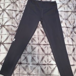 Gray full length under armour legging
